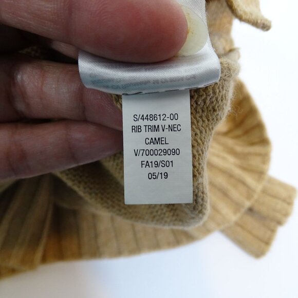 Old Navy Camel Brown Rib Trim V-Neck Sweater Women Size M Long Sleeve Side Slit - Picture 6 of 6